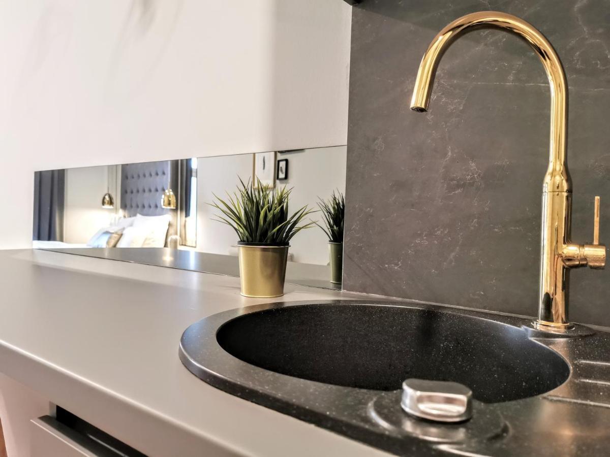 Mint Boutique Studio Apartments Zagreb Exteriör bild